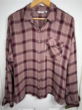 Reitmans Signature Mauve Plaid Button Down Shirt Women's Large 100% Viscose